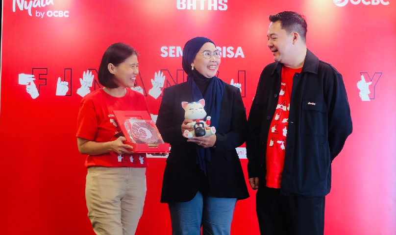 Hari Peduli Sedunia, OCBC Menyala tanpa batas